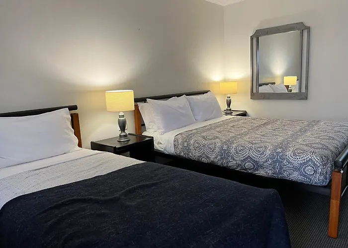 Cooks Endeavour Motor Inn